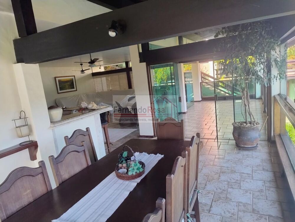 Casa de Condomínio à venda com 5 quartos, 1042m² - Foto 1