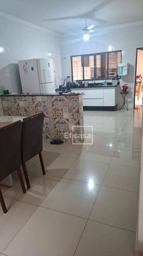 Casa, 2 quartos, 130 m² - Foto 1