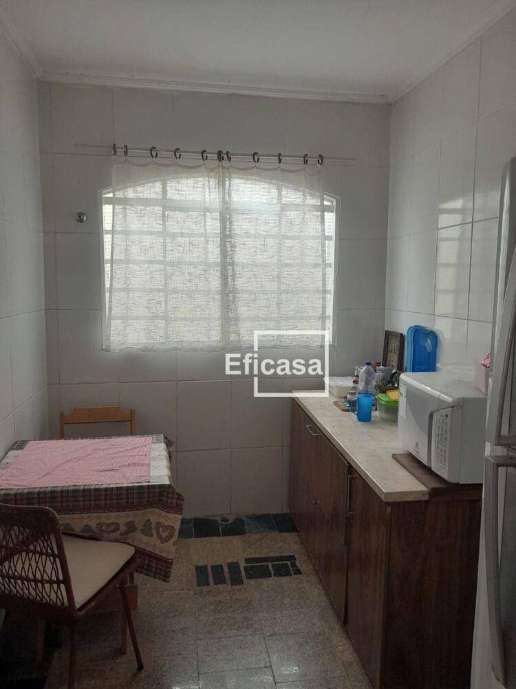 Casa à venda com 3 quartos, 270m² - Foto 4