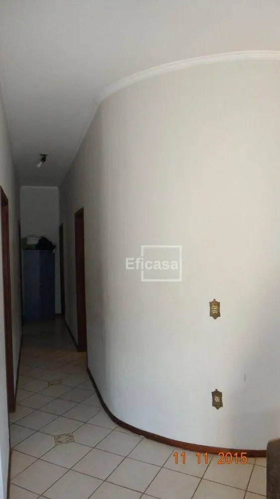Casa, 3 quartos, 223 m² - Foto 2
