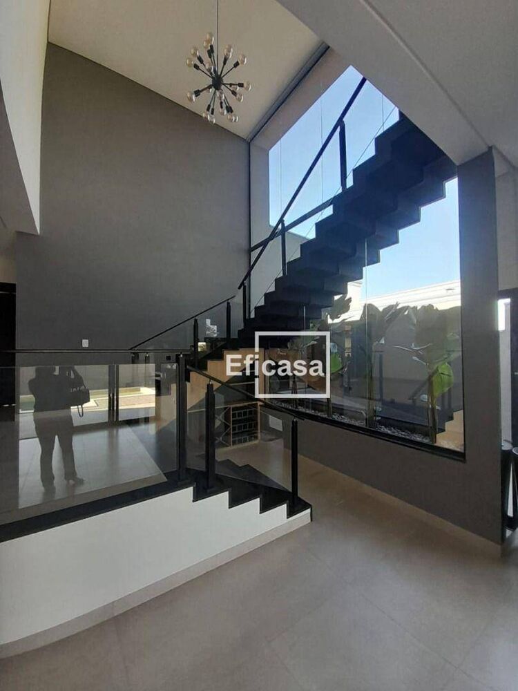 Sobrado à venda com 3 quartos, 240m² - Foto 2