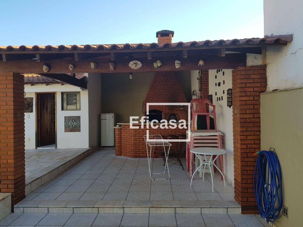Casa, 4 quartos, 350 m² - Foto 4
