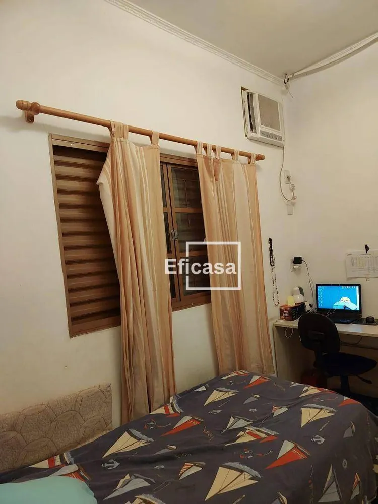 Casa, 3 quartos, 190 m² - Foto 1