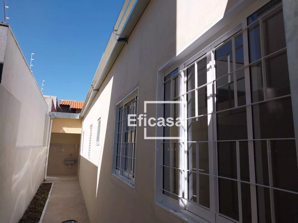 Casa à venda com 2 quartos, 110m² - Foto 1