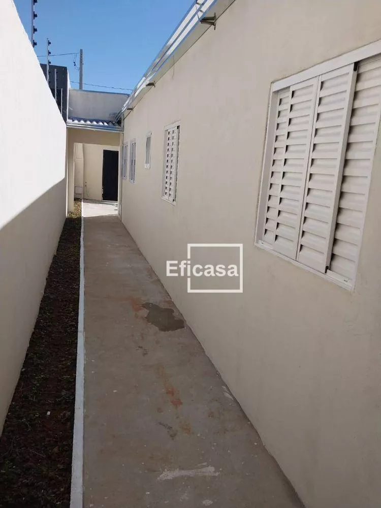 Casa à venda com 2 quartos, 110m² - Foto 2