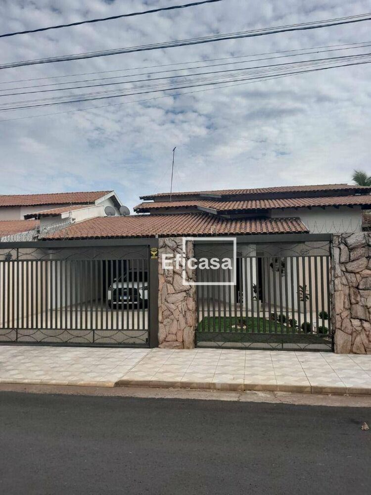 Casa, 3 quartos, 450 m² - Foto 2
