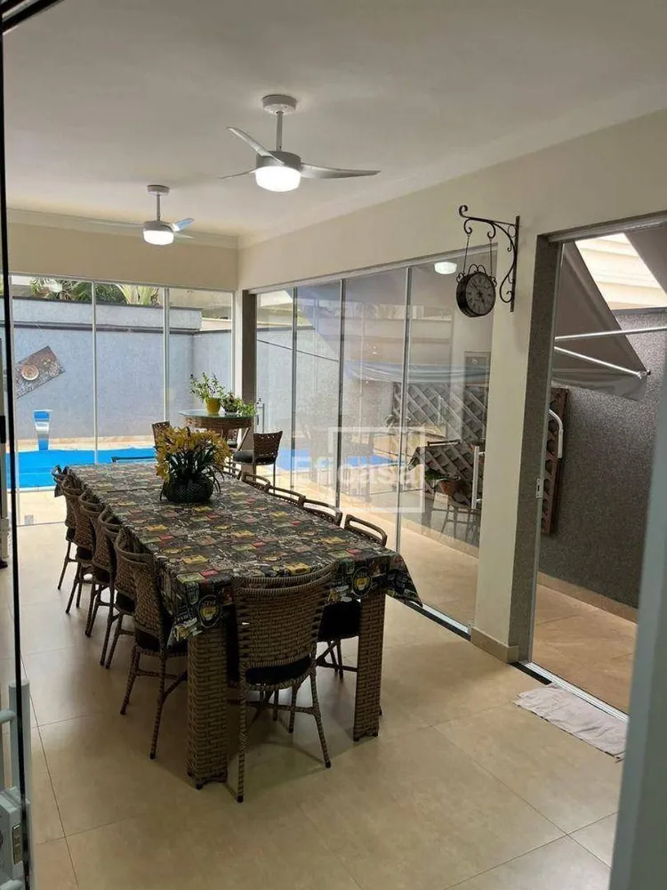 Casa, 3 quartos, 200 m² - Foto 1