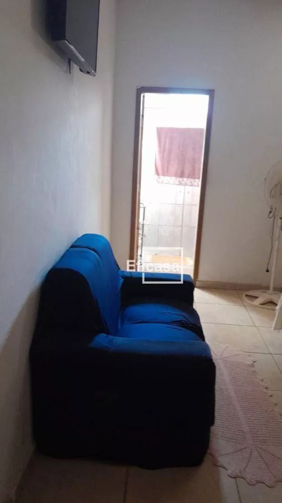 Chácara à venda com 3 quartos, 295m² - Foto 1