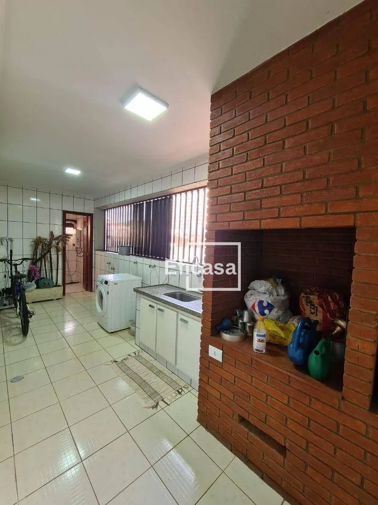 Apartamento, 3 quartos, 270 m² - Foto 1
