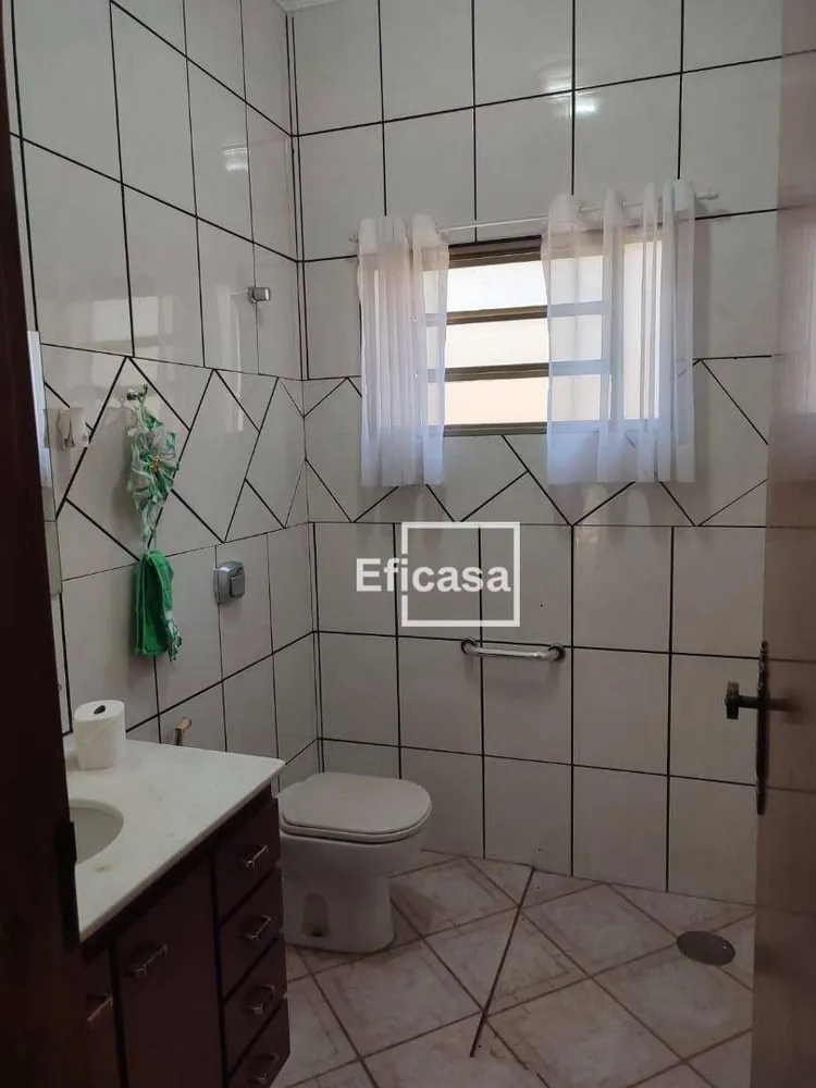 Casa, 3 quartos, 200 m² - Foto 1