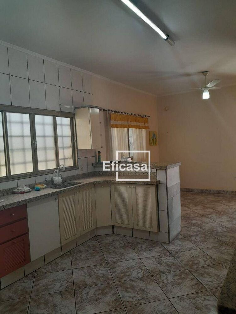 Casa, 3 quartos, 200 m² - Foto 4