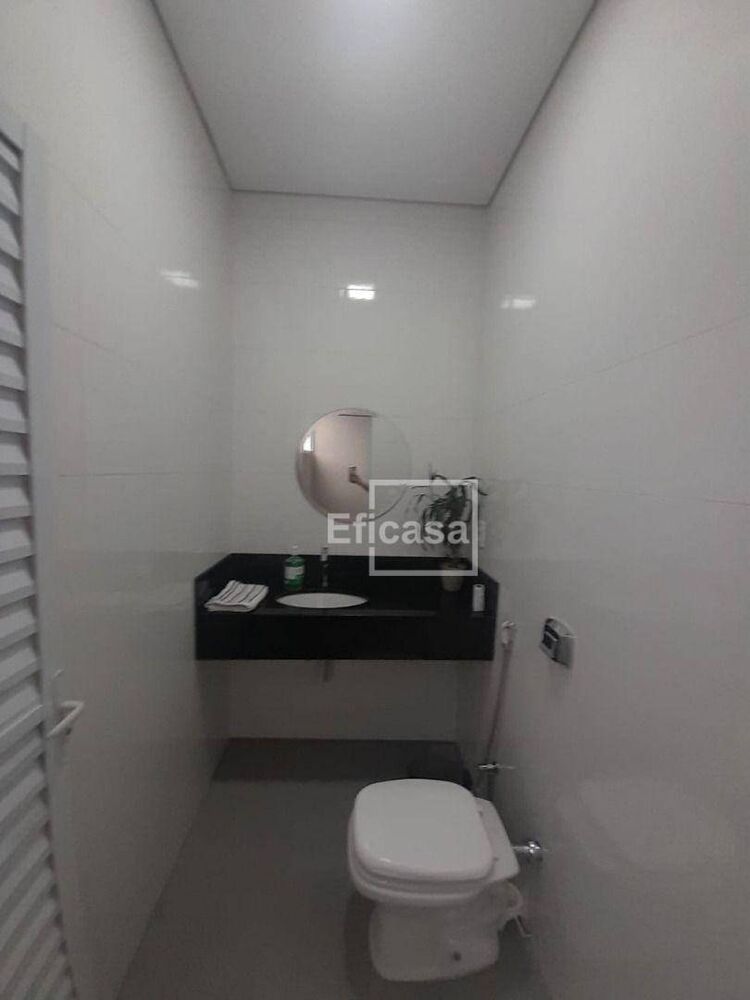 Casa, 3 quartos, 303 m² - Foto 1