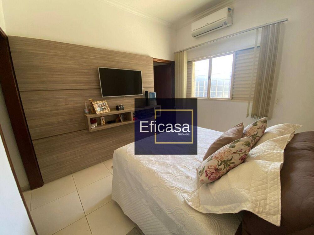 Casa, 3 quartos, 230 m² - Foto 1