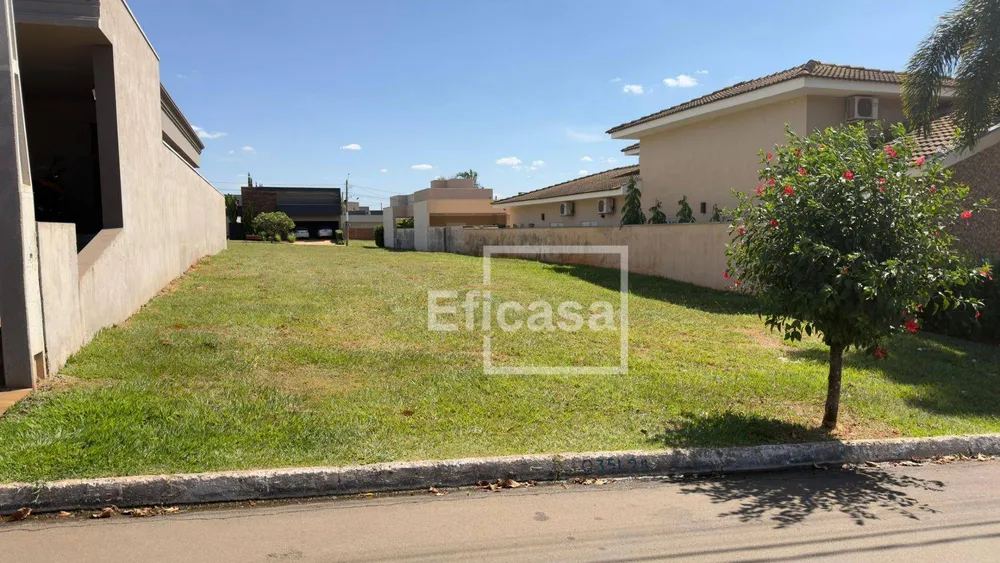 Loteamento e Condomínio, 400 m² - Foto 1