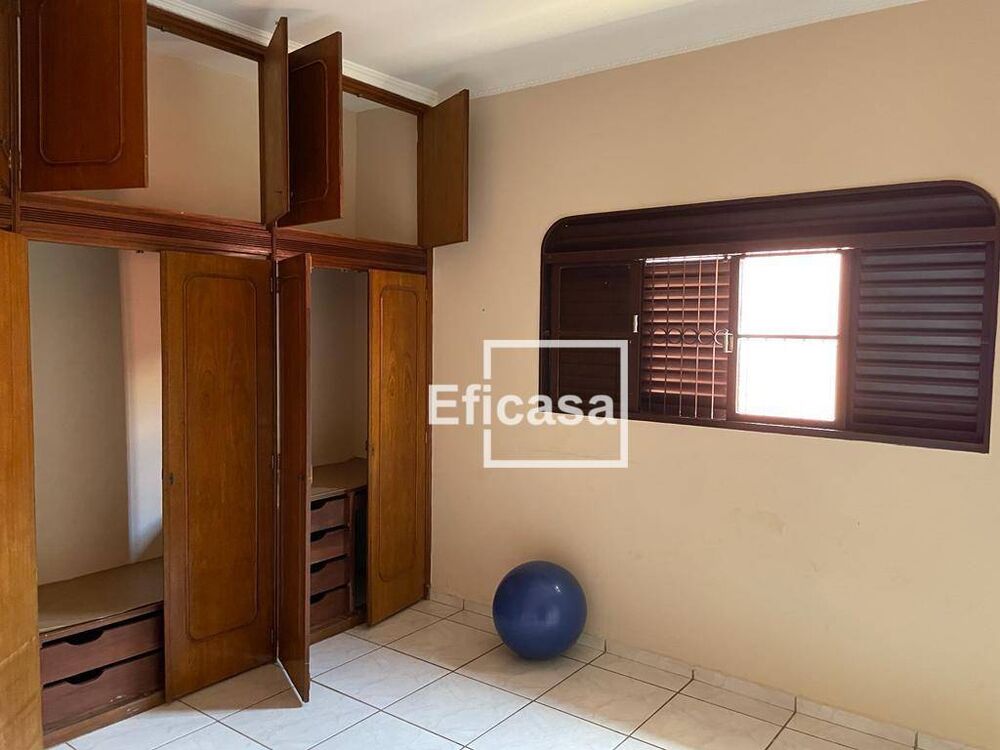 Casa, 3 quartos, 196 m² - Foto 4