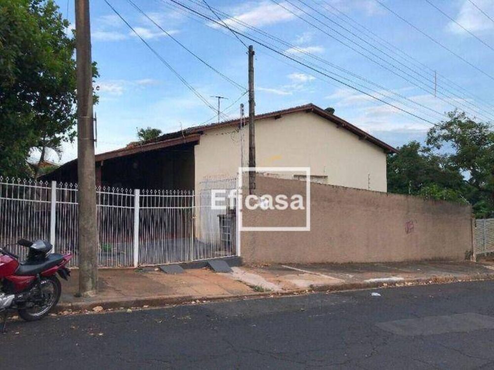 Casa, 3 quartos, 195 m² - Foto 1
