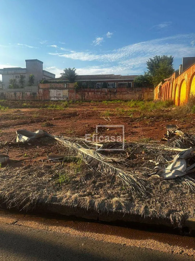 Loteamento e Condomínio, 900 m² - Foto 1