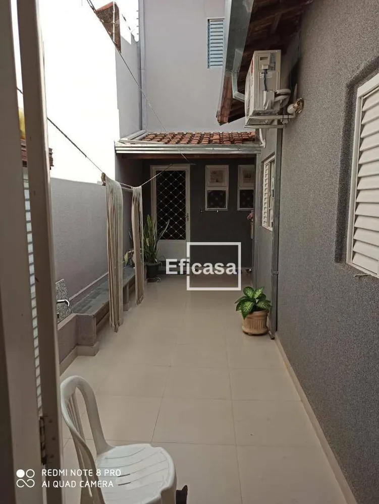 Casa, 2 quartos, 230 m² - Foto 1