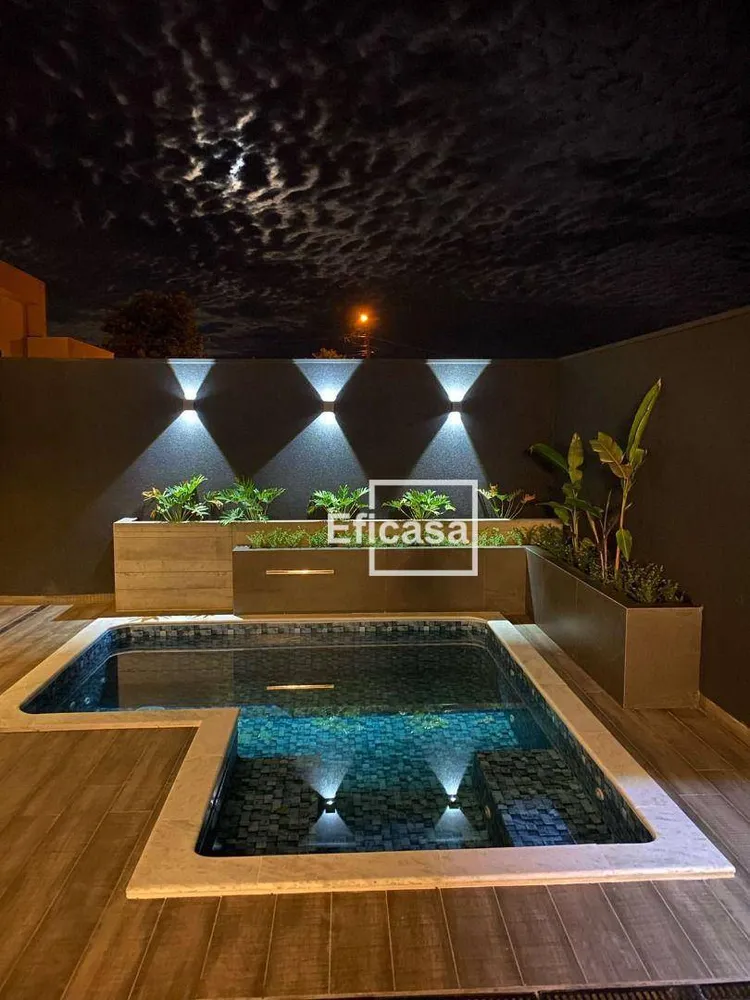 Casa, 3 quartos, 218 m² - Foto 2