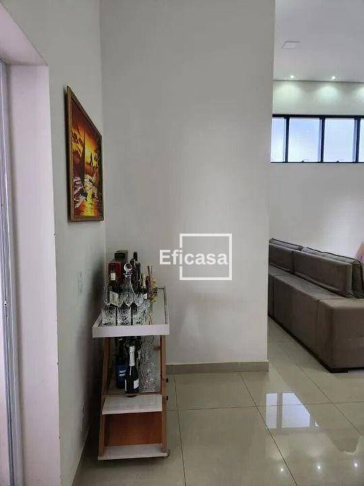 Casa de Condomínio à venda com 3 quartos, 170m² - Foto 2