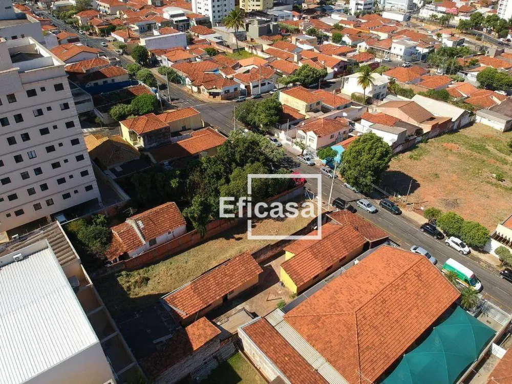 Loteamento e Condomínio, 411 m² - Foto 1