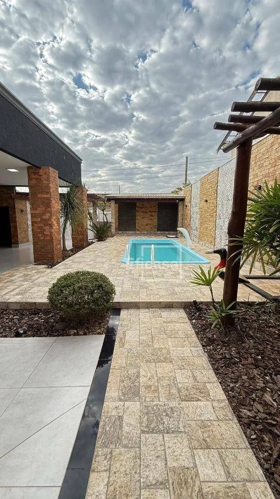 Casa, 2 quartos, 180 m² - Foto 1