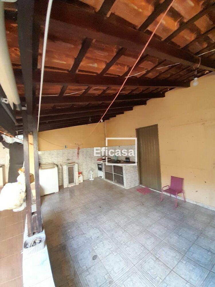 Casa à venda com 2 quartos, 120m² - Foto 4