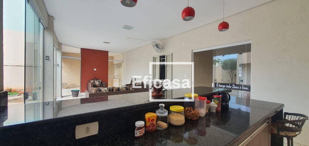 Casa, 3 quartos, 230 m² - Foto 14