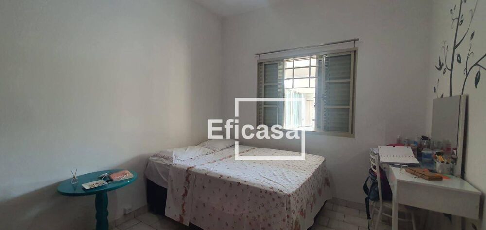 Casa, 3 quartos, 230 m² - Foto 2