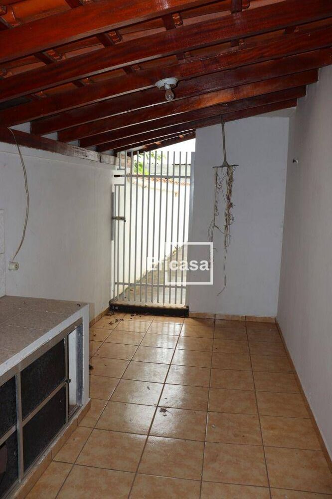 Casa, 3 quartos, 220 m² - Foto 1
