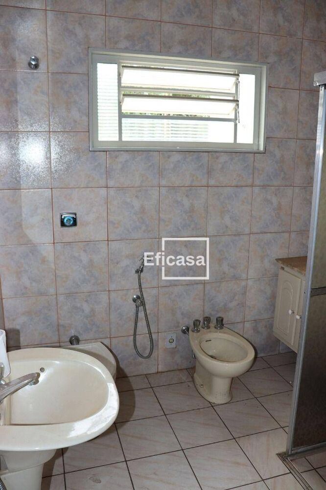 Casa, 3 quartos, 220 m² - Foto 10