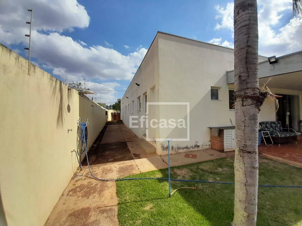 Casa, 3 quartos, 250 m² - Foto 3