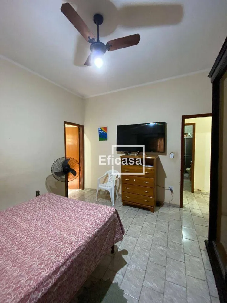 Casa, 3 quartos, 200 m² - Foto 13