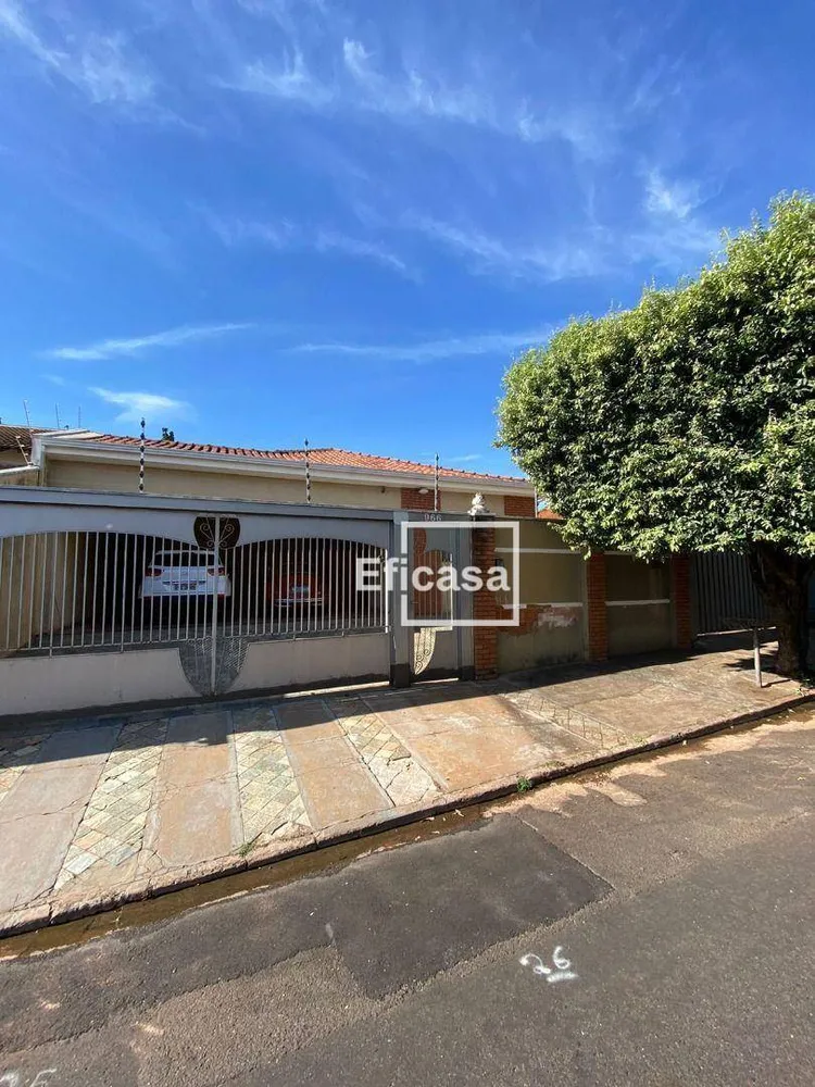 Casa, 3 quartos, 200 m² - Foto 1
