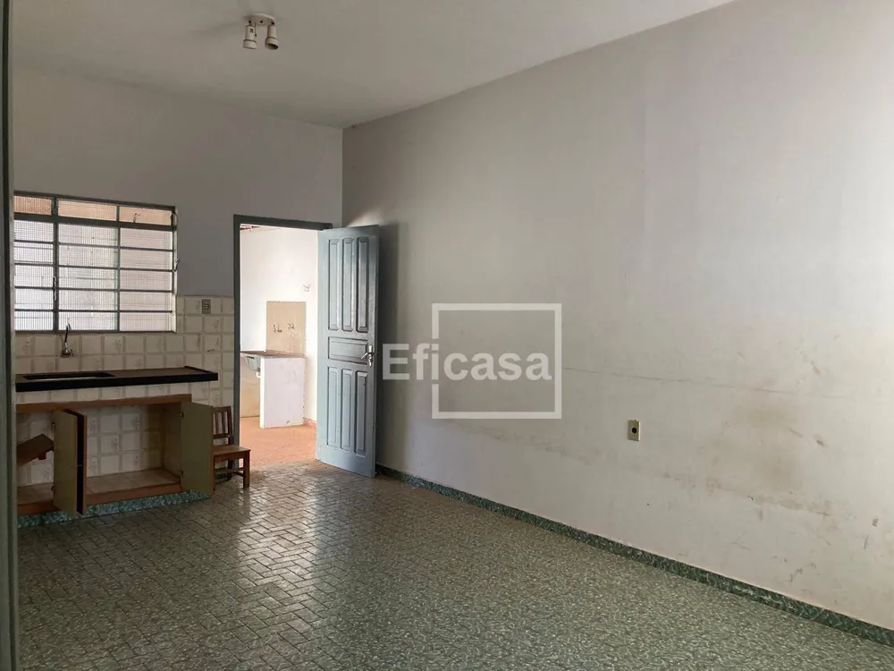 Casa, 3 quartos, 190 m² - Foto 2