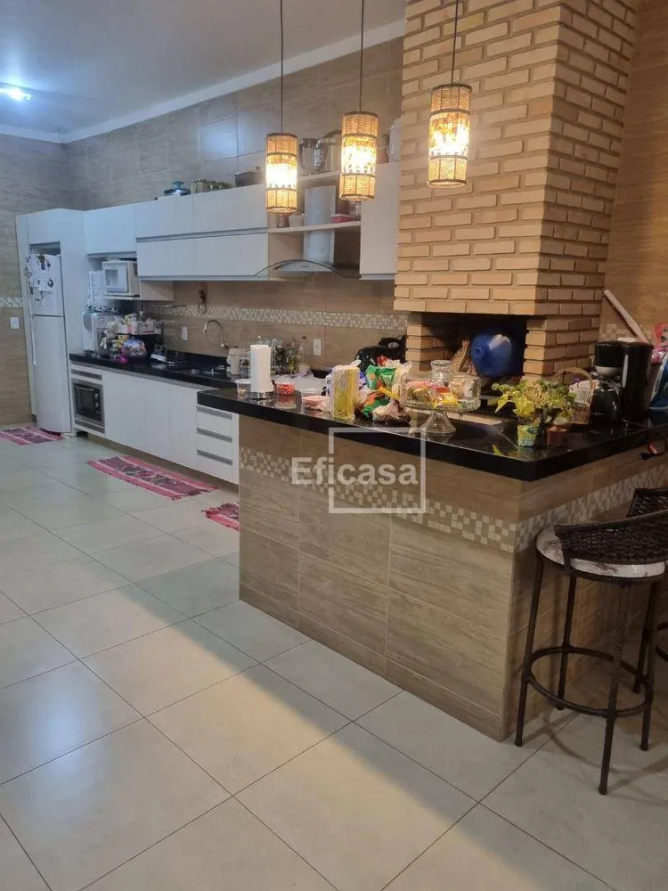 Casa, 3 quartos, 130 m² - Foto 2