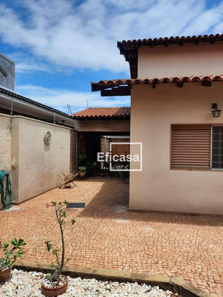 Casa, 4 quartos, 420 m² - Foto 1