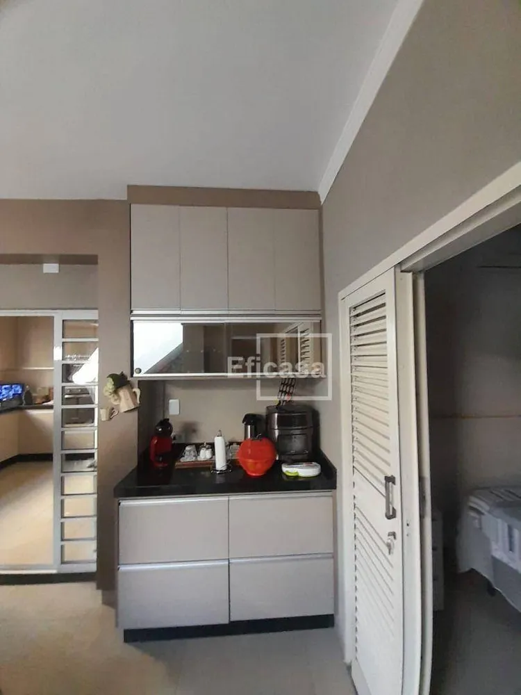 Casa, 4 quartos, 239 m² - Foto 3