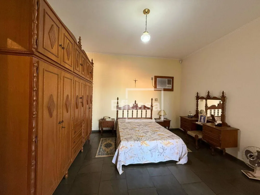 Casa, 3 quartos, 402 m² - Foto 1
