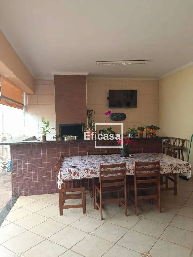 Casa, 3 quartos, 220 m² - Foto 7
