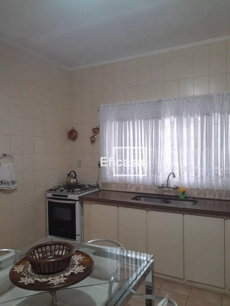 Casa à venda com 3 quartos, 350m² - Foto 2