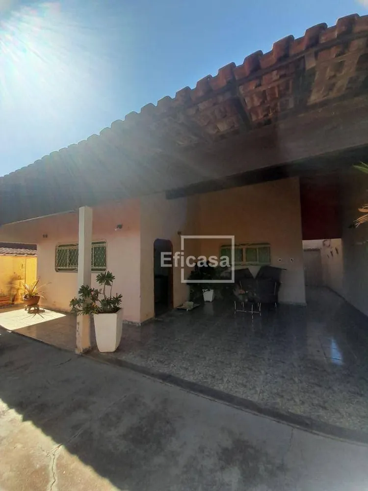 Casa, 3 quartos, 230 m² - Foto 2