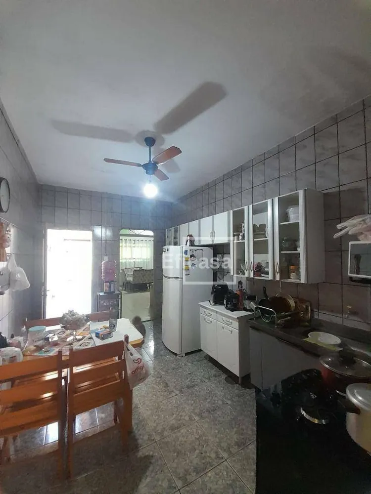 Casa, 3 quartos, 230 m² - Foto 4