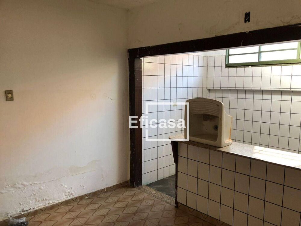 Casa, 3 quartos, 270 m² - Foto 1