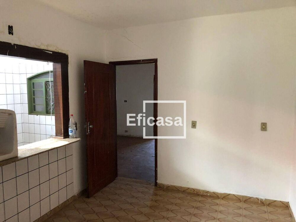 Casa, 3 quartos, 270 m² - Foto 4