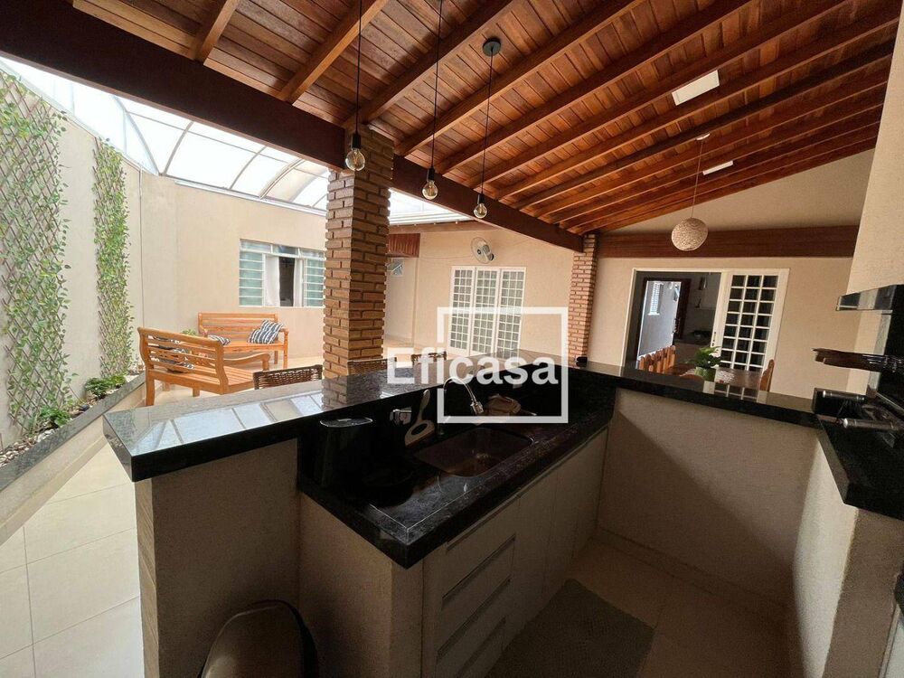 Casa, 3 quartos, 220 m² - Foto 8