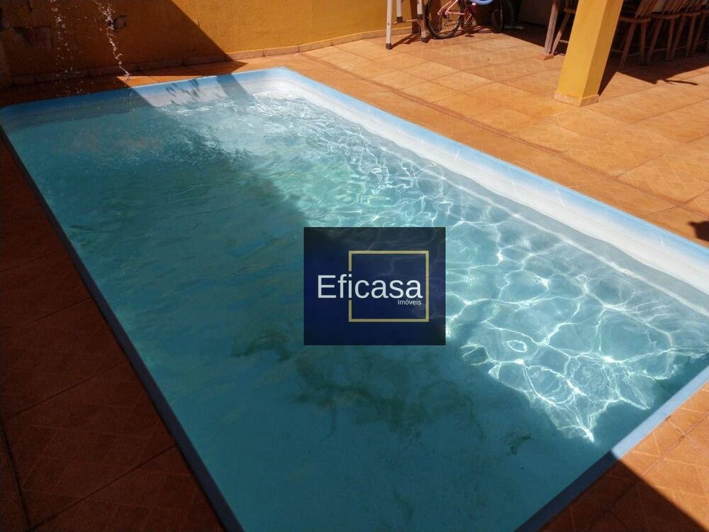Casa à venda com 3 quartos, 280m² - Foto 4