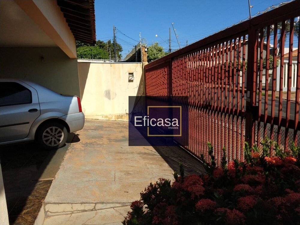 Casa à venda com 3 quartos, 280m² - Foto 7
