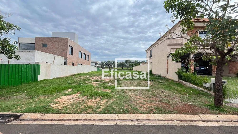 Loteamento e Condomínio, 722 m² - Foto 1