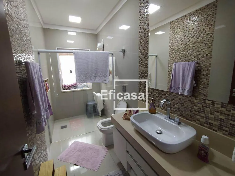 Casa, 4 quartos, 330 m² - Foto 1